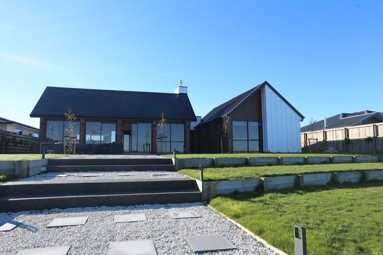 Photo of property in 15 Waterton Point, Huntingdon, Ashburton, 7774