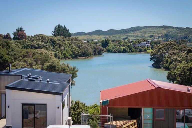 Photo of property in 25 Omahina Street, Raglan, 3225