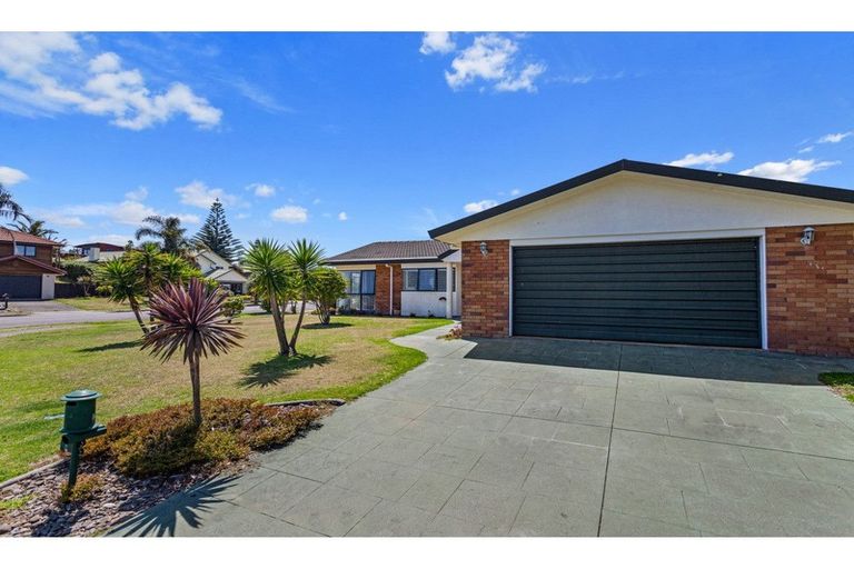 Photo of property in 1 The Glebe, Coastlands, Whakatane, 3120