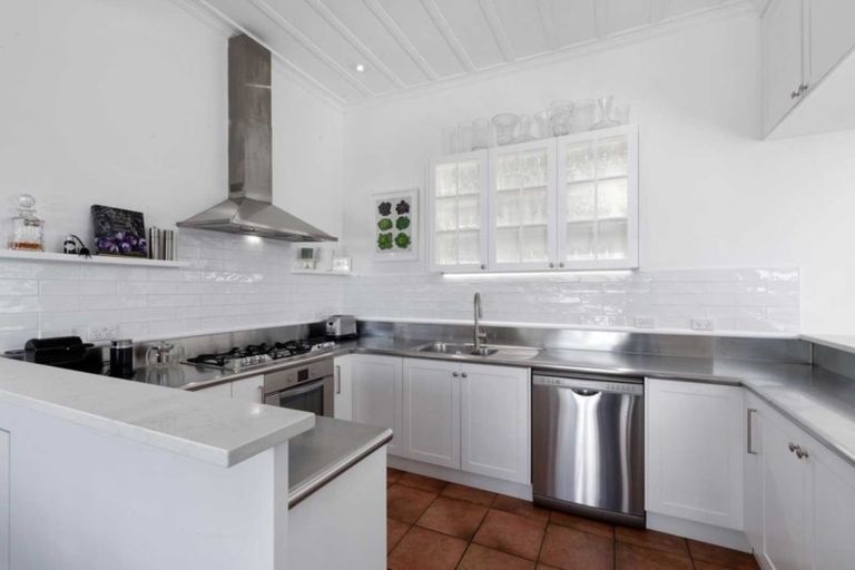 Photo of property in 1/86 Birkenhead Avenue, Birkenhead, Auckland, 0626