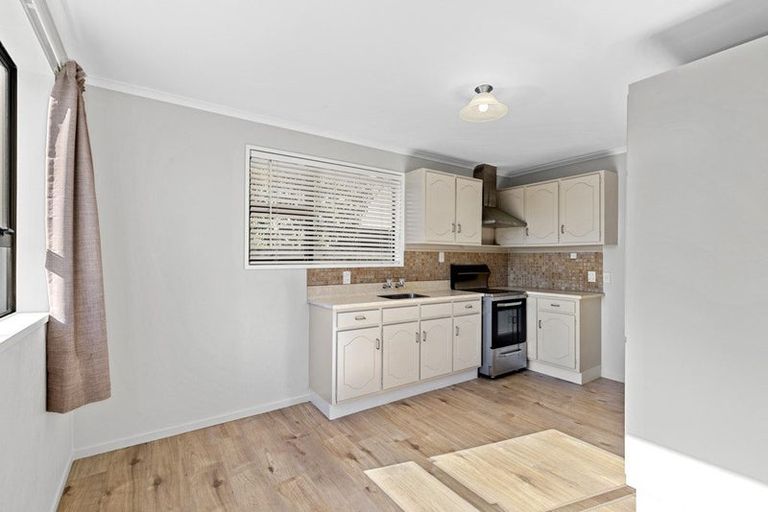 Photo of property in 2/94a Condell Avenue, Papanui, Christchurch, 8053