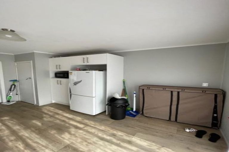 Photo of property in 15 Kirton Crescent, Manurewa, Auckland, 2102