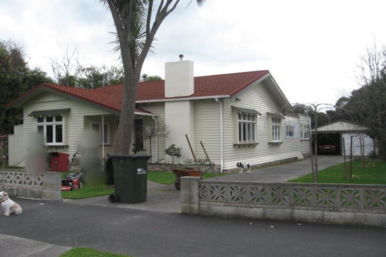 Photo of property in 17 Keeling Street, West End, Palmerston North, 4412