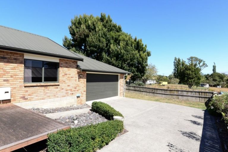 Photo of property in 24 Palm Grove Drive, Western Heights, Hamilton, 3200