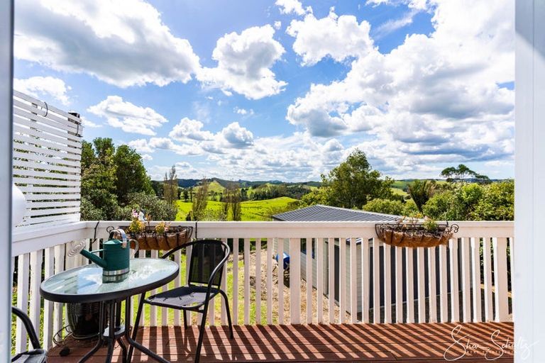 Photo of property in 46 Gorge Road, Maungaturoto, 0520