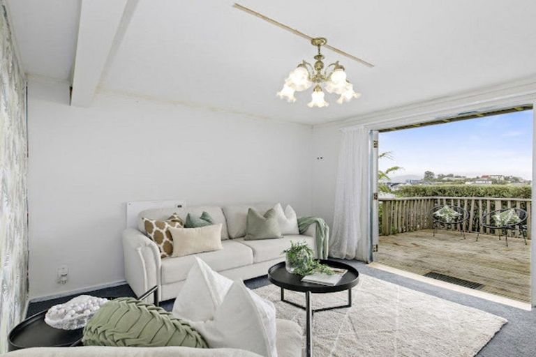 Photo of property in 2/259 Major Drive, Kelson, Lower Hutt, 5010