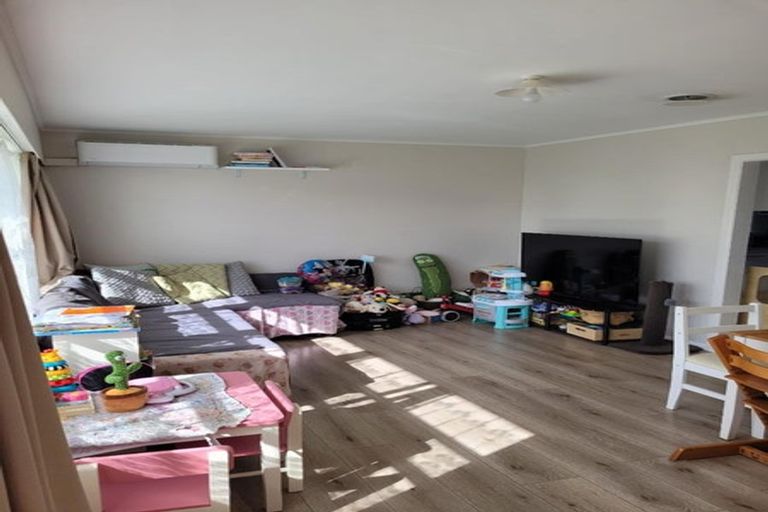 Photo of property in 2/11 Anthony Place, Pakuranga, Auckland, 2010