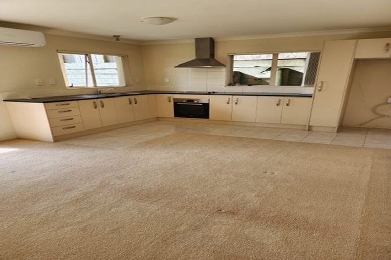 Photo of property in 5 The Enclave, Totara Heights, Auckland, 2105