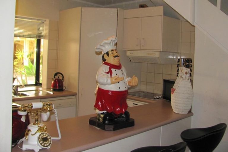 Photo of property in 2/77 Saint George Street, Papatoetoe, Auckland, 2025