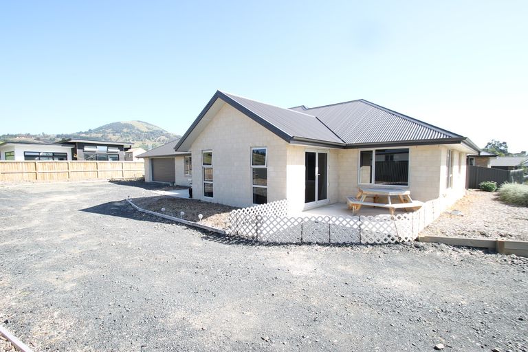 Photo of property in 15 Heathfield Drive, Mosgiel, 9024
