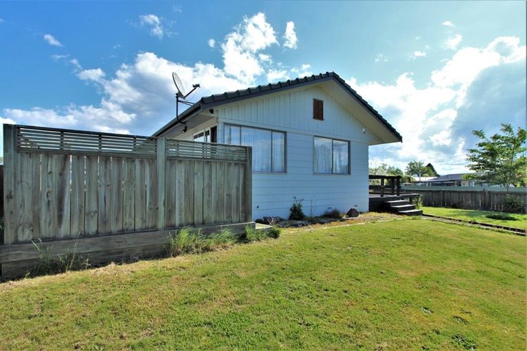 Photo of property in 28 Tennyson Drive, Owhata, Rotorua, 3010