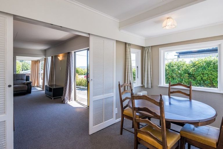 Photo of property in 16 Wharemauku Road, Raumati Beach, Paraparaumu, 5032