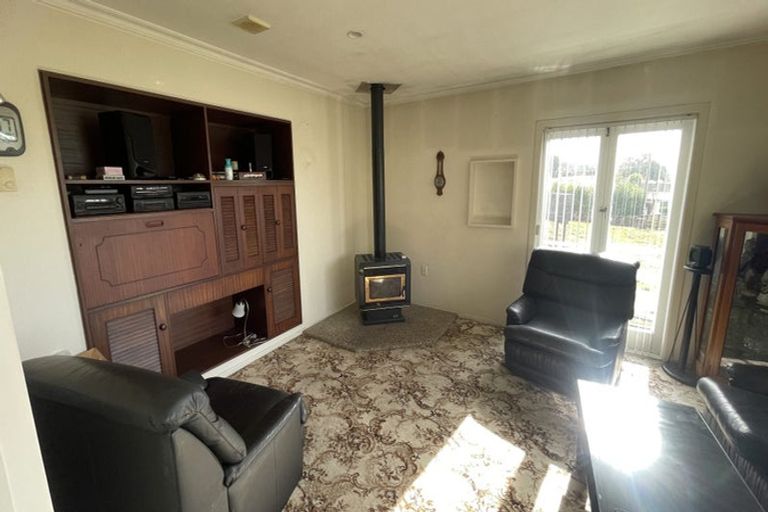 Photo of property in 10 Mildmay Road, Henderson, Auckland, 0610