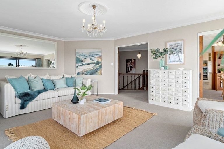 Photo of property in 55 Omokoroa Road, Omokoroa, 3114