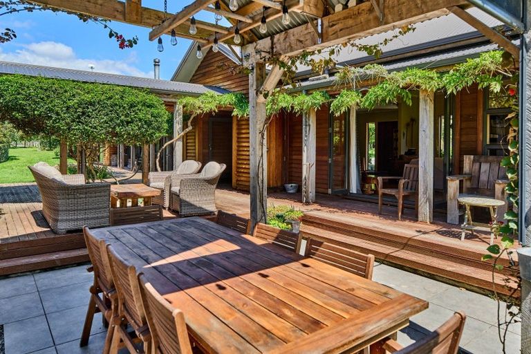 Photo of property in 96 Arcus Road, Te Horo, Otaki, 5582