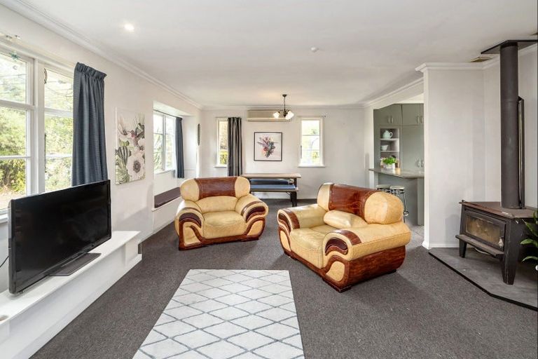 Photo of property in 24 Lansdowne Crescent, Lansdowne, Masterton, 5810