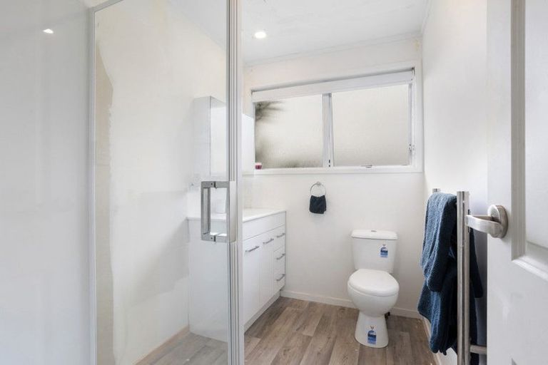 Photo of property in 4 Hydra Place, Glen Eden, Auckland, 0602