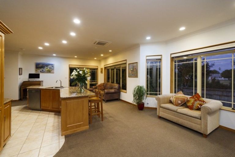 Photo of property in 30 Balmoral Drive, Terrace End, Palmerston North, 4410