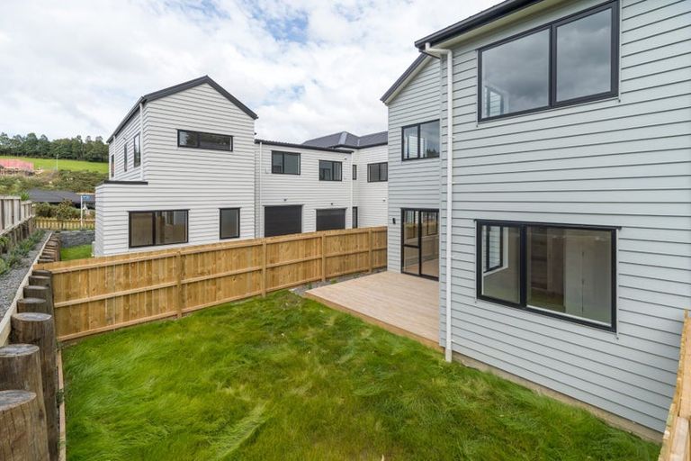 Photo of property in 9a Endurance Rise, Orewa, 0931