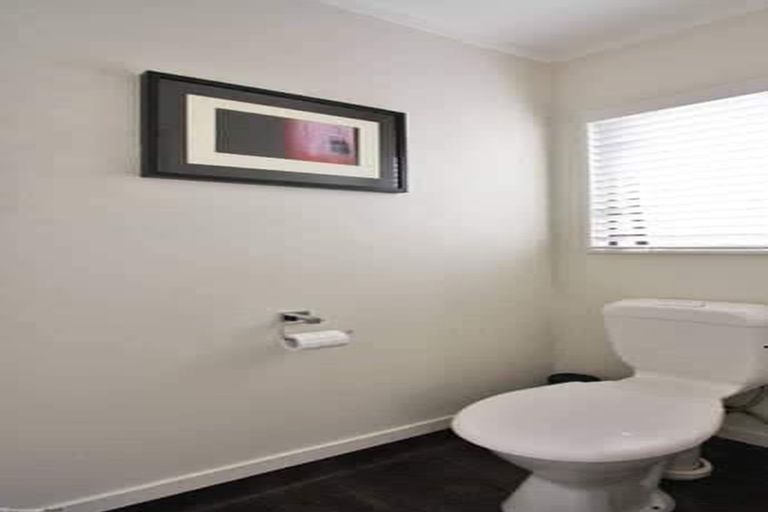 Photo of property in 34b Enderby Drive, Te Atatu Peninsula, Auckland, 0610