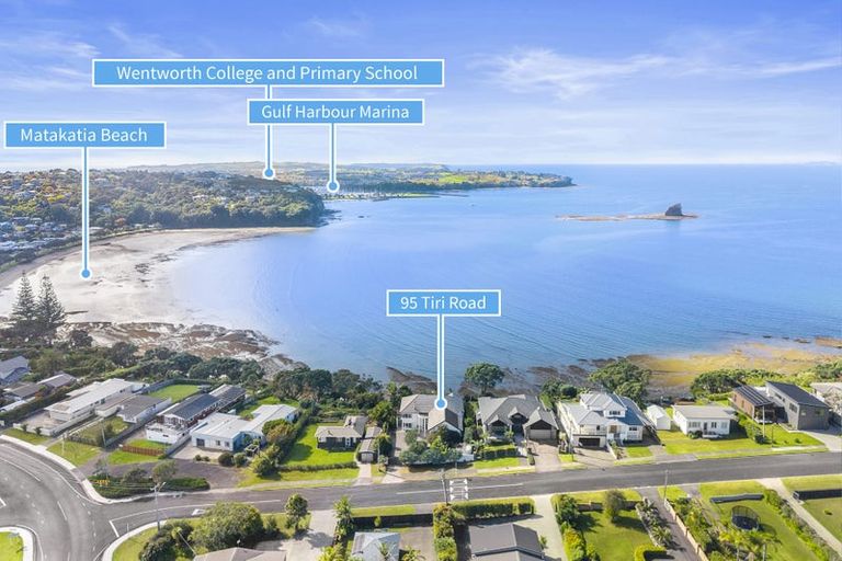 Photo of property in 95 Tiri Road, Tindalls Beach, Whangaparaoa, 0930
