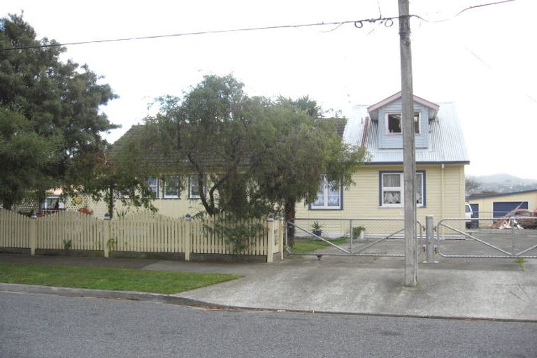 Photo of property in 1 Buller Grove, Naenae, Lower Hutt, 5011