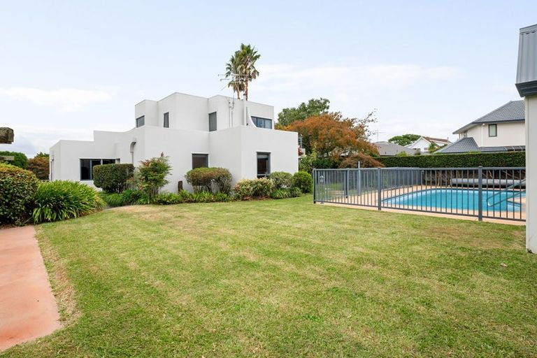 Photo of property in 11 Crowden Place, Harrowfield, Hamilton, 3210