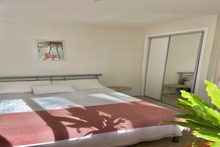 Photo of property in 669 South Titirangi Road, Titirangi, Auckland, 0604