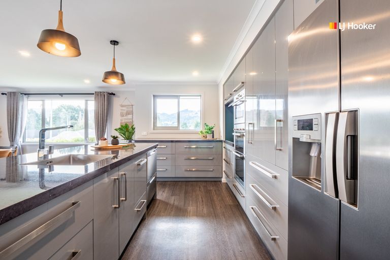 Photo of property in 30 Grandvista Drive, Green Island, Dunedin, 9018