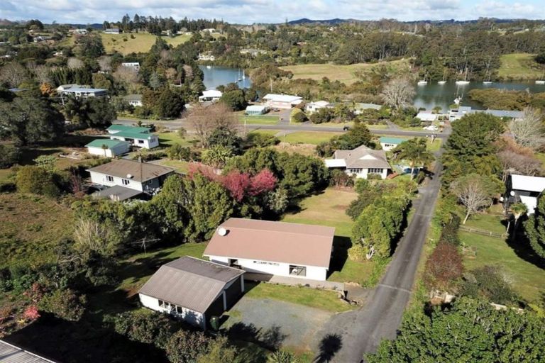 Photo of property in 32b Kemp Road, Kerikeri, 0230