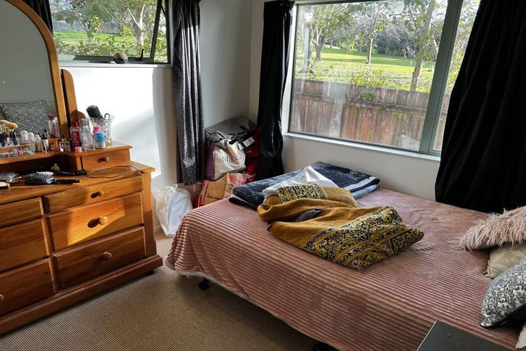 Photo of property in 26 Pooks Road, Ranui, Auckland, 0612