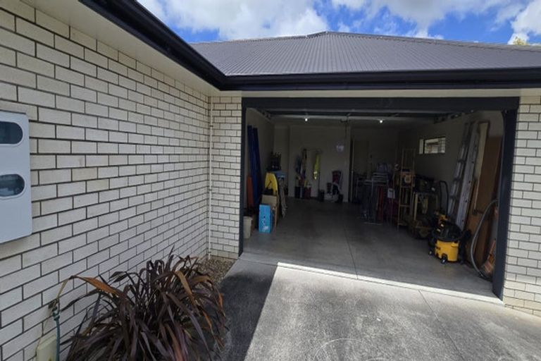 Photo of property in 28 Sirius Crescent, Rototuna North, Hamilton, 3210