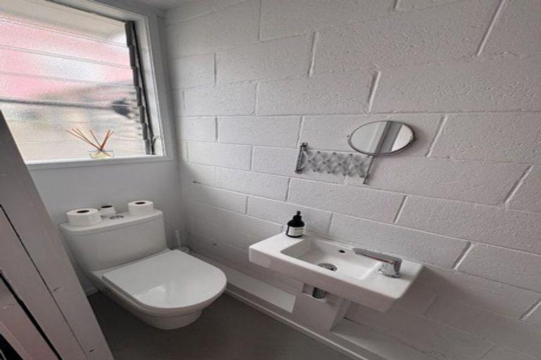 Photo of property in 64 Elizabeth Street, Mount Victoria, Wellington, 6011