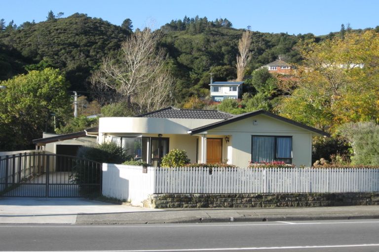 Photo of property in 51 Stokes Valley Road, Stokes Valley, Lower Hutt, 5019