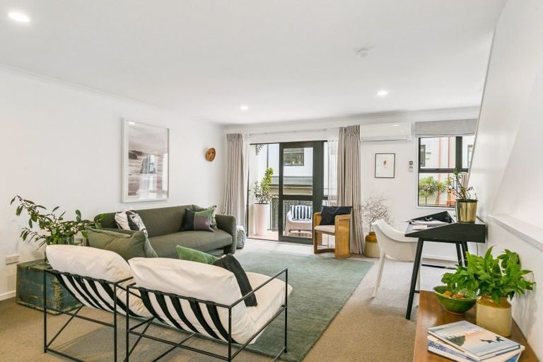 Photo of property in 83c Hill Street, Thorndon, Wellington, 6011