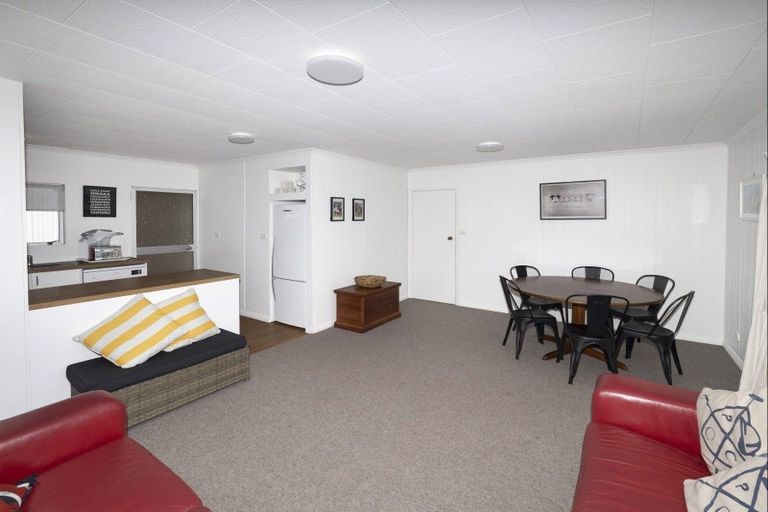 Photo of property in 7 Palm Parade, Riversdale Beach, Masterton, 5872