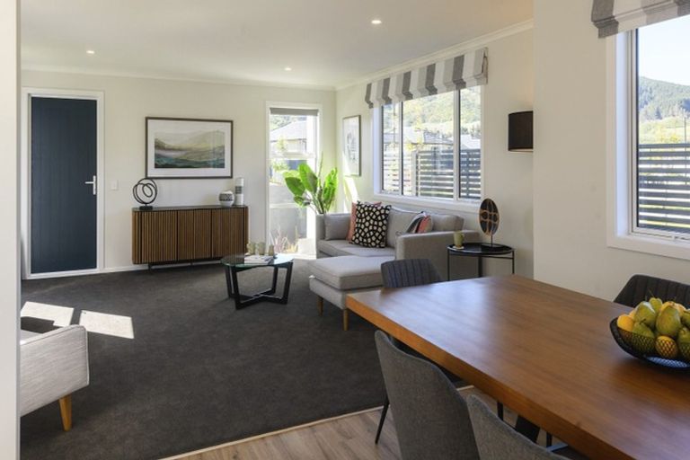 Photo of property in 40 Bluff Road, Kenepuru, Porirua, 5022