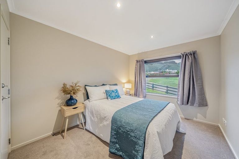 Photo of property in 115 Kirton Drive, Riverstone Terraces, Upper Hutt, 5018