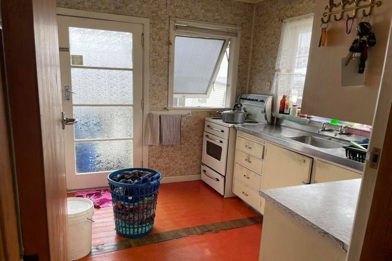 Photo of property in 2/151b Wallace Road, Mangere Bridge, Auckland, 2022