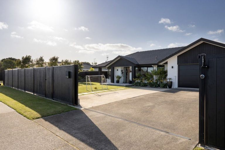 Photo of property in 78 Pacific View Road, Papamoa Beach, Papamoa, 3118