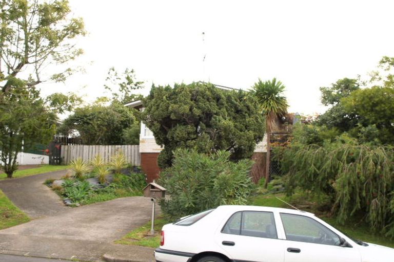 Photo of property in 4 Judkins Crescent, Cockle Bay, Auckland, 2014