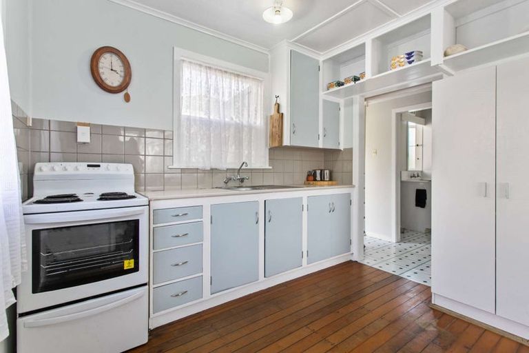 Photo of property in 1/5 Red Hill Road, Red Hill, Papakura, 2110