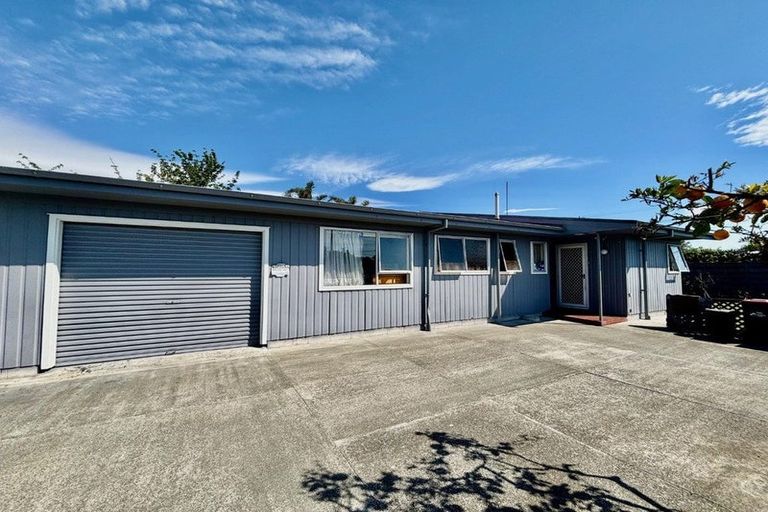 Photo of property in 3 Howard Road, Taradale, Napier, 4112