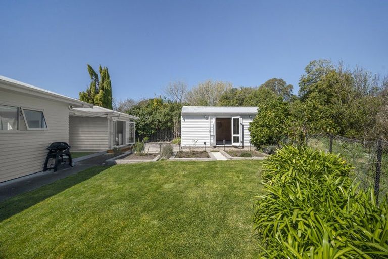 Photo of property in 12 Margaret Avenue, Havelock North, 4130