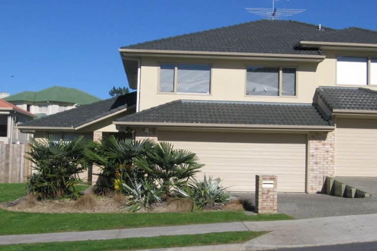 Photo of property in 8 Living Stream Road, Albany Heights, Auckland, 0632