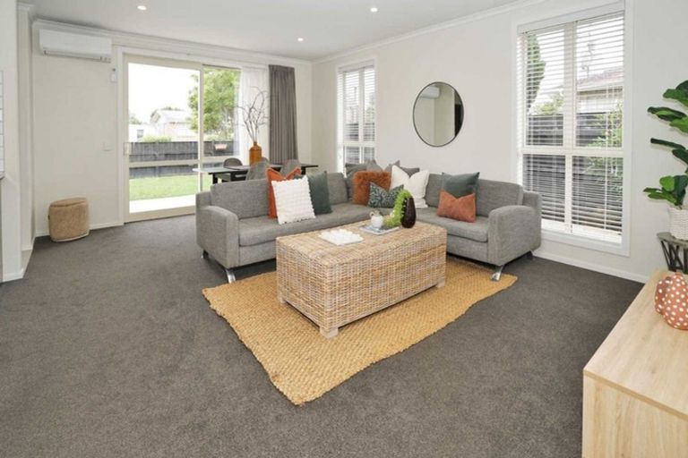 Photo of property in 2 Pryce Place, Silverdale, Hamilton, 3216