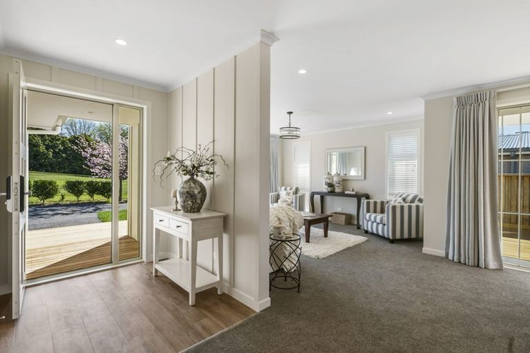 Photo of property in 6 Grove Lane, Omokoroa, 3114