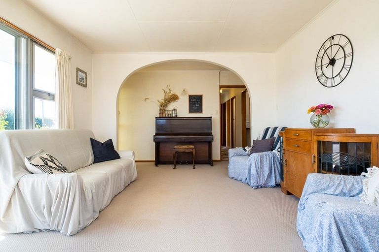 Photo of property in 35 Flaxmere Avenue, Flaxmere, Hastings, 4120