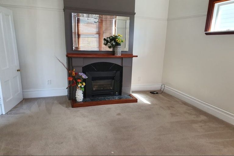 Photo of property in 25 Riddlers Crescent, Petone, Lower Hutt, 5012