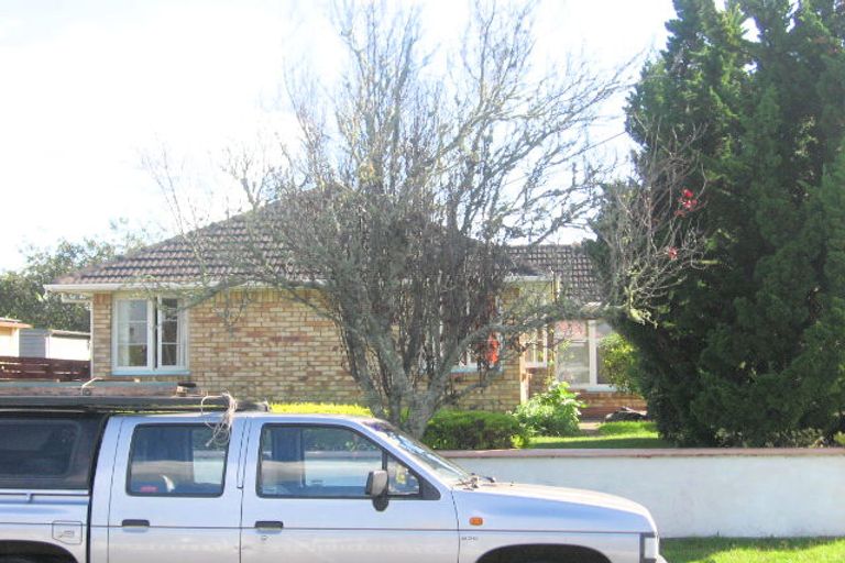 Photo of property in 2 Wilsher Crescent, Henderson, Auckland, 0612